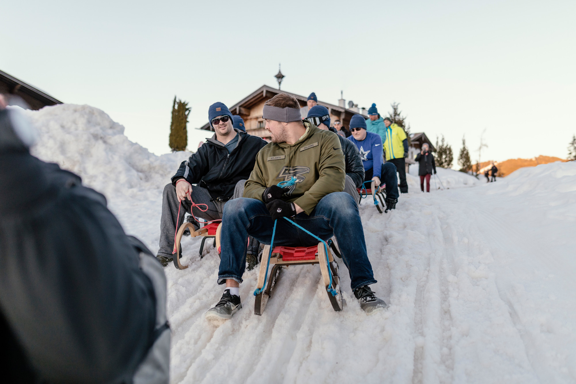 RS2675_Gary Barnidge mit Sonnenbrille, Ben Garland, Rodeln Sattelbauer Flachau (c) SalzburgerLand Tourismus_LUX FUX Media-lpr.jpg